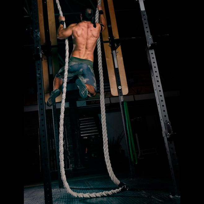 CLIMBING ROPE