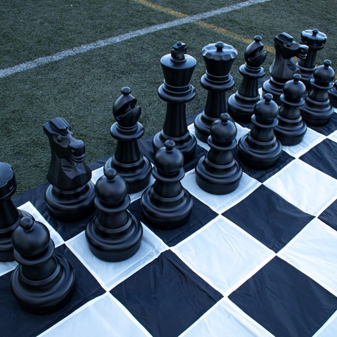 JUEGO DE AJEDREZ GIGANTE