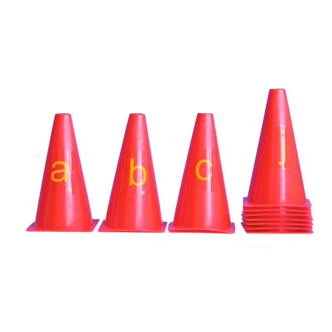 CONJUNTO de 26 CONES de 23cm com LETRAS de A a Z