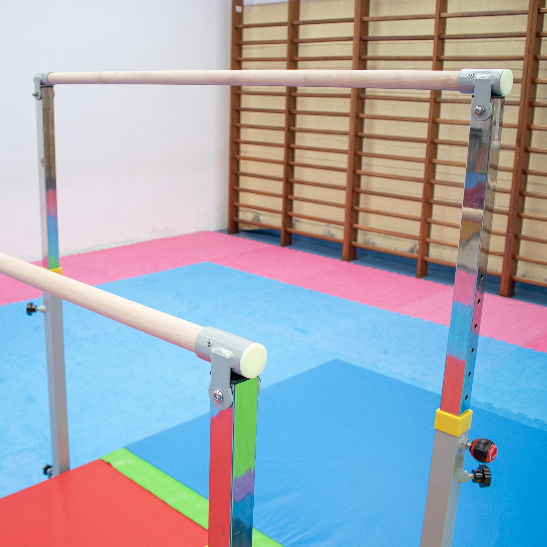 CONJUNTO DE APARATOS DE GIMNASIA ARTÍSTICA
