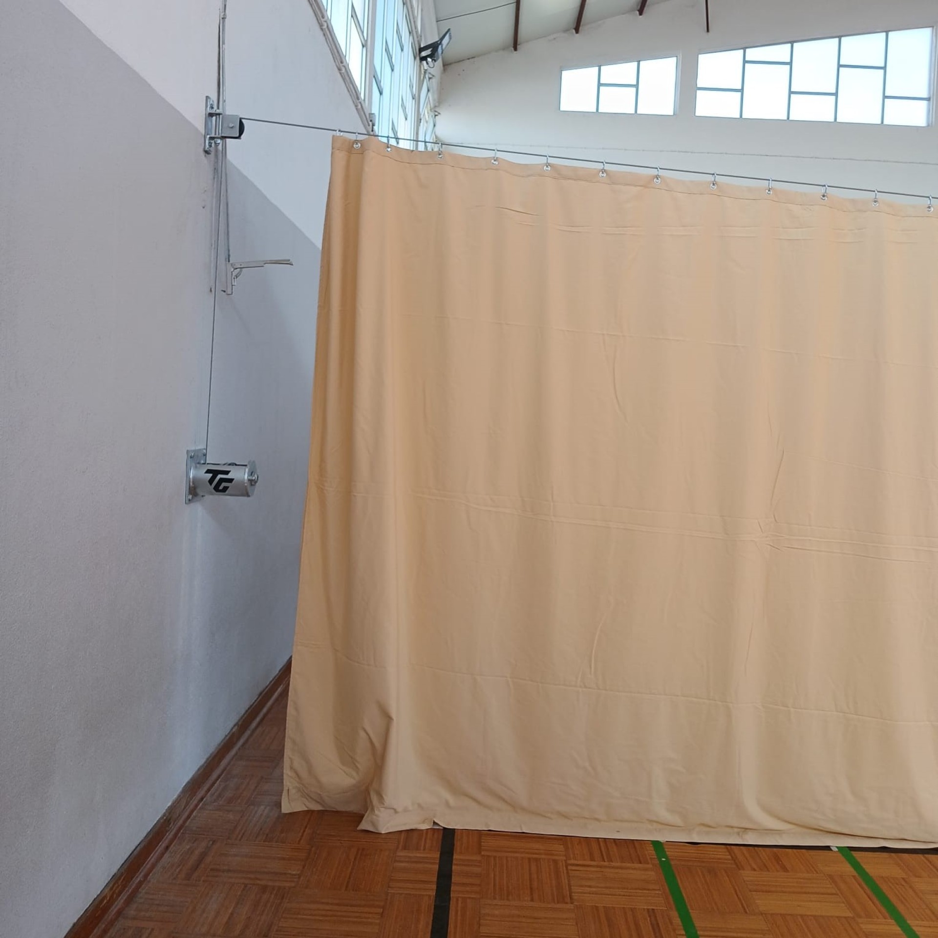 KIT DE MONTAJE DE CORTINA DE PARTICIÓN