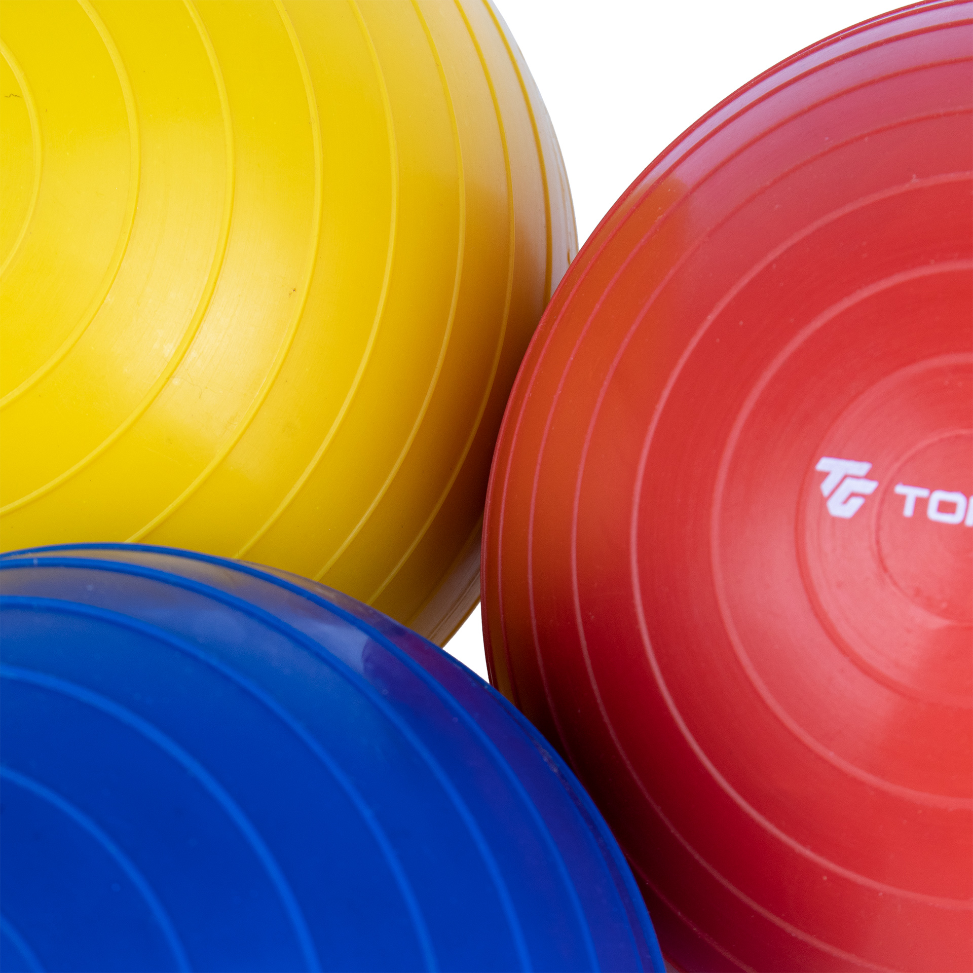 GROOVED RUBBER ATHLETICS SHOT PUT