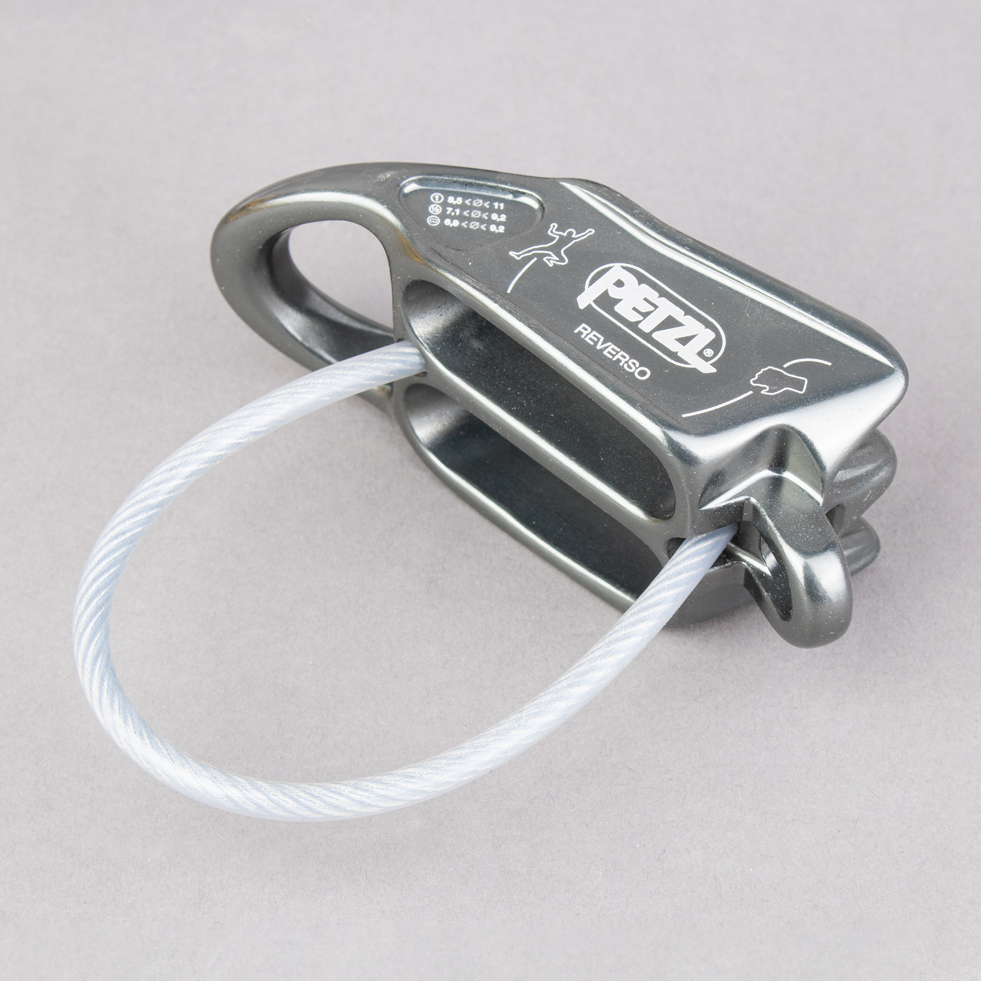 APARELHO DE SEGURANÇA E DESCENSOR PETZL REVERSO