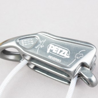 APARELHO DE SEGURANA E DESCENSOR PETZL REVERSO