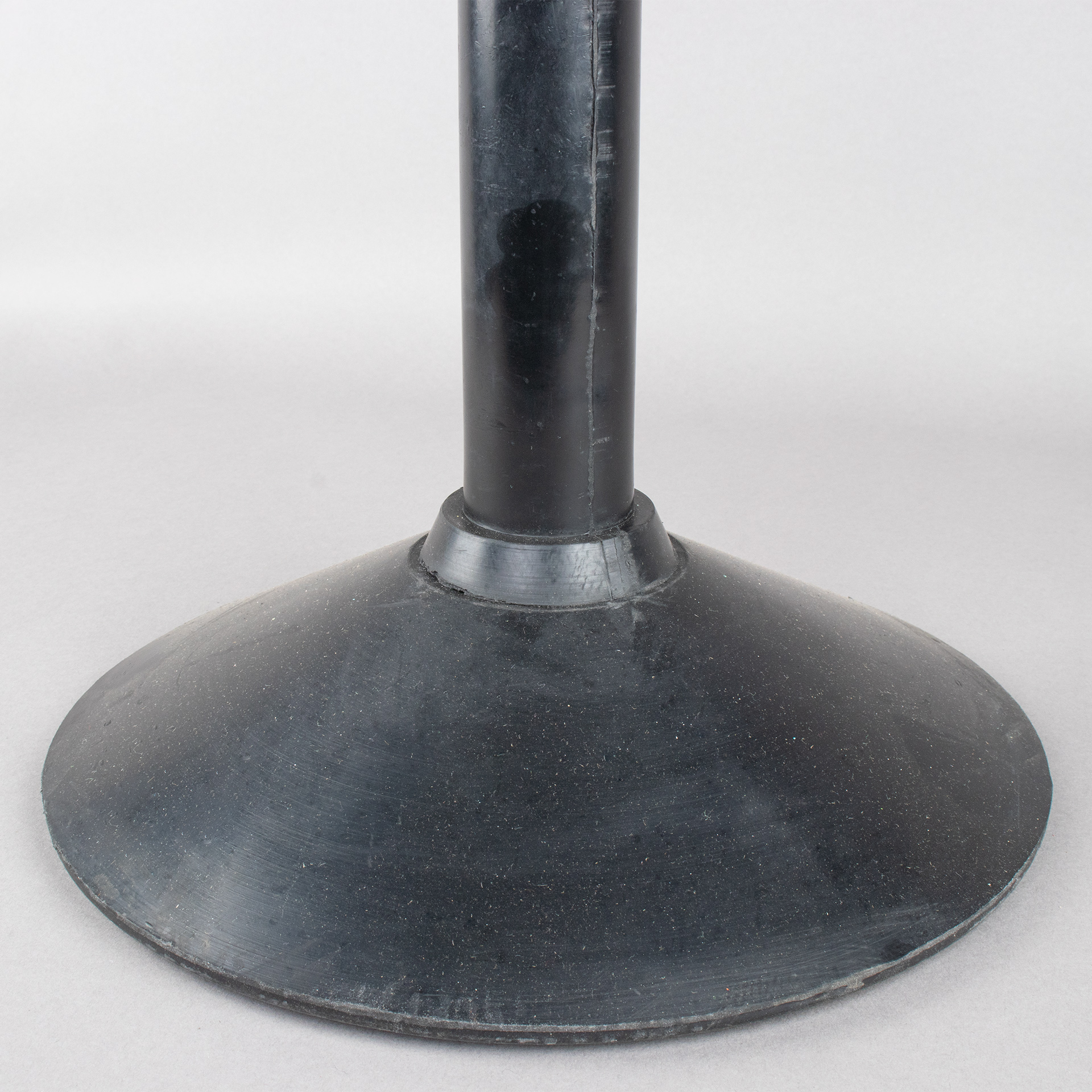 BASE DE FIJACIÓN DE GOMA PARA STICKS 4,5KG