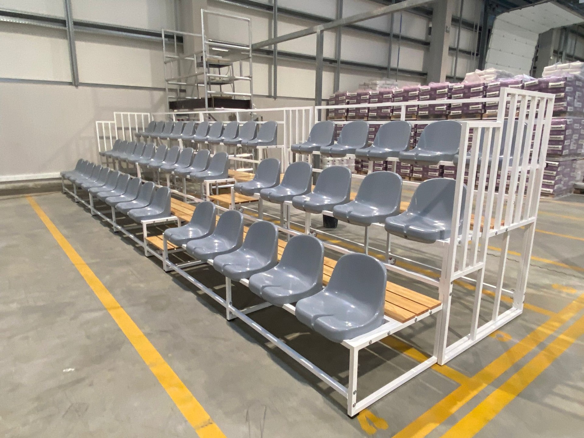 INTERIOR REMOVABLE BENCH 15 SEATS