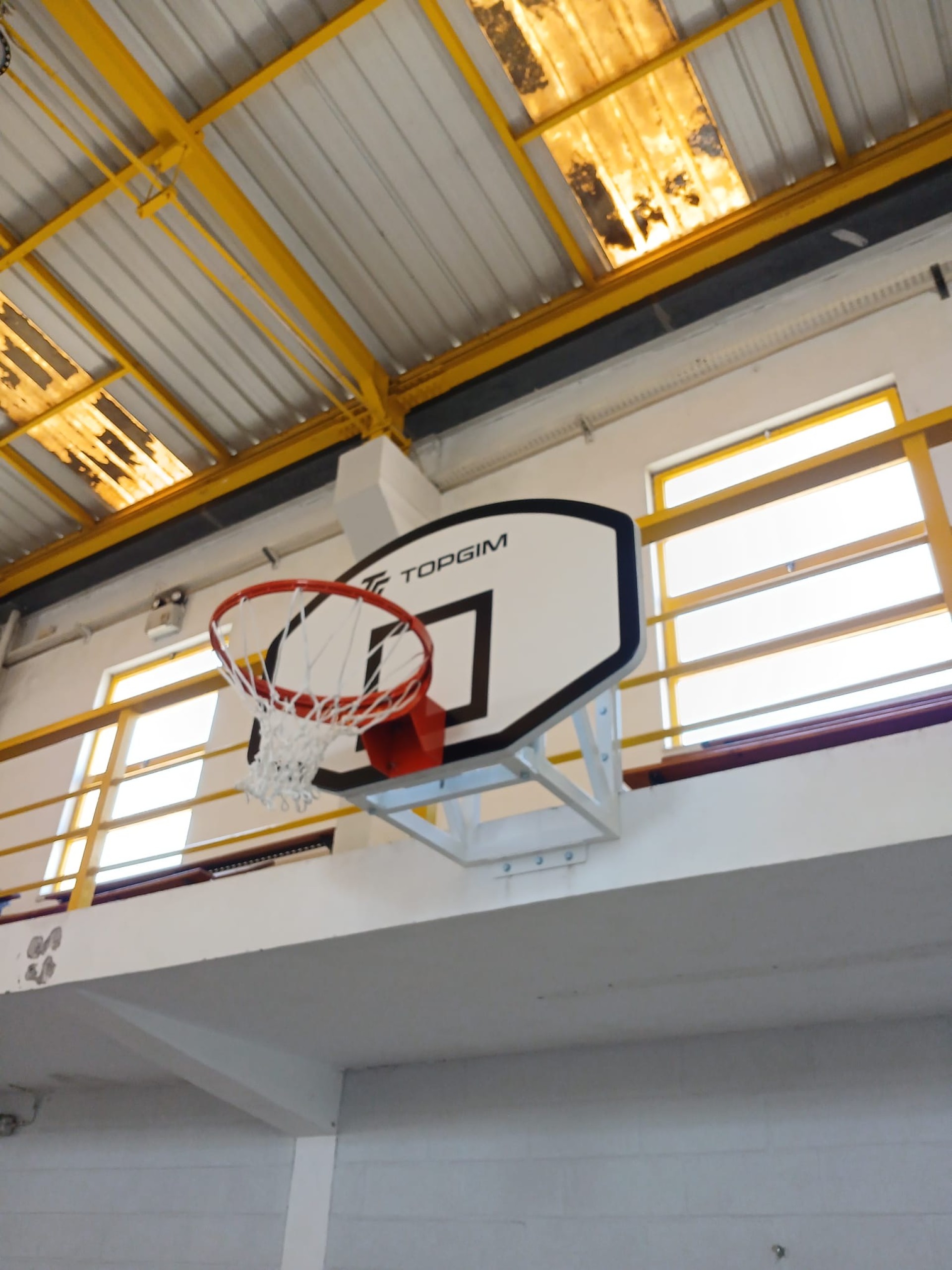 SISTEMA DE BALONCESTO PARA PARED/GALERÍA AJUSTABLE 1,20m