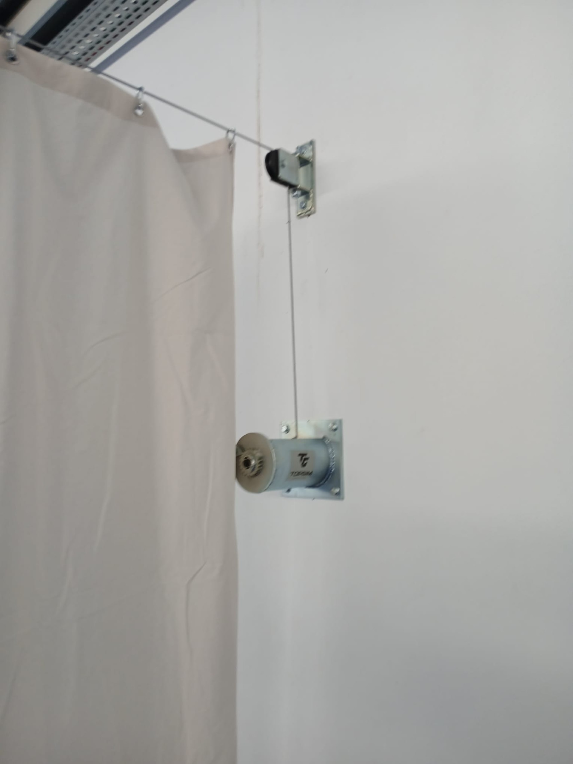 KIT DE MONTAJE DE CORTINA DE PARTICIÓN