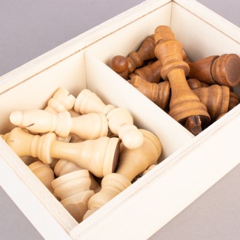 PIEZAS DE AJEDREZ DE MADERA 9.0cm PIEZAS DE AJEDREZ DE MADERA 9.0cm
