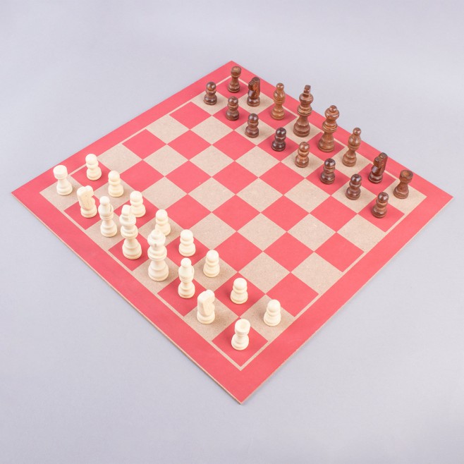 JUEGO DE TABLERO Y PIEZAS DE AJEDREZ