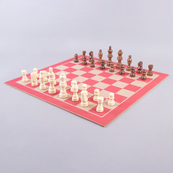 CHESS BOARD AND PIECES SET