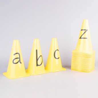 CONJUNTO de 26 CONES de 23cm com LETRAS de A a Z