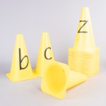 CONJUNTO de 26 CONES de 23cm com LETRAS de A a Z