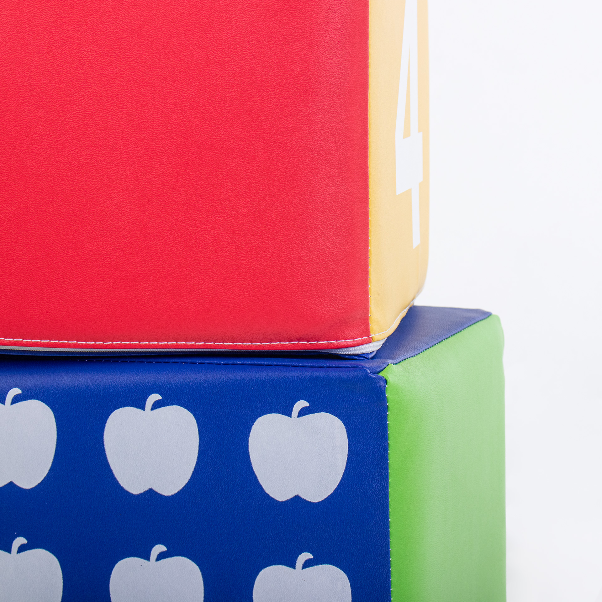 JUEGO DE 12 DADOS DE ESPUMA