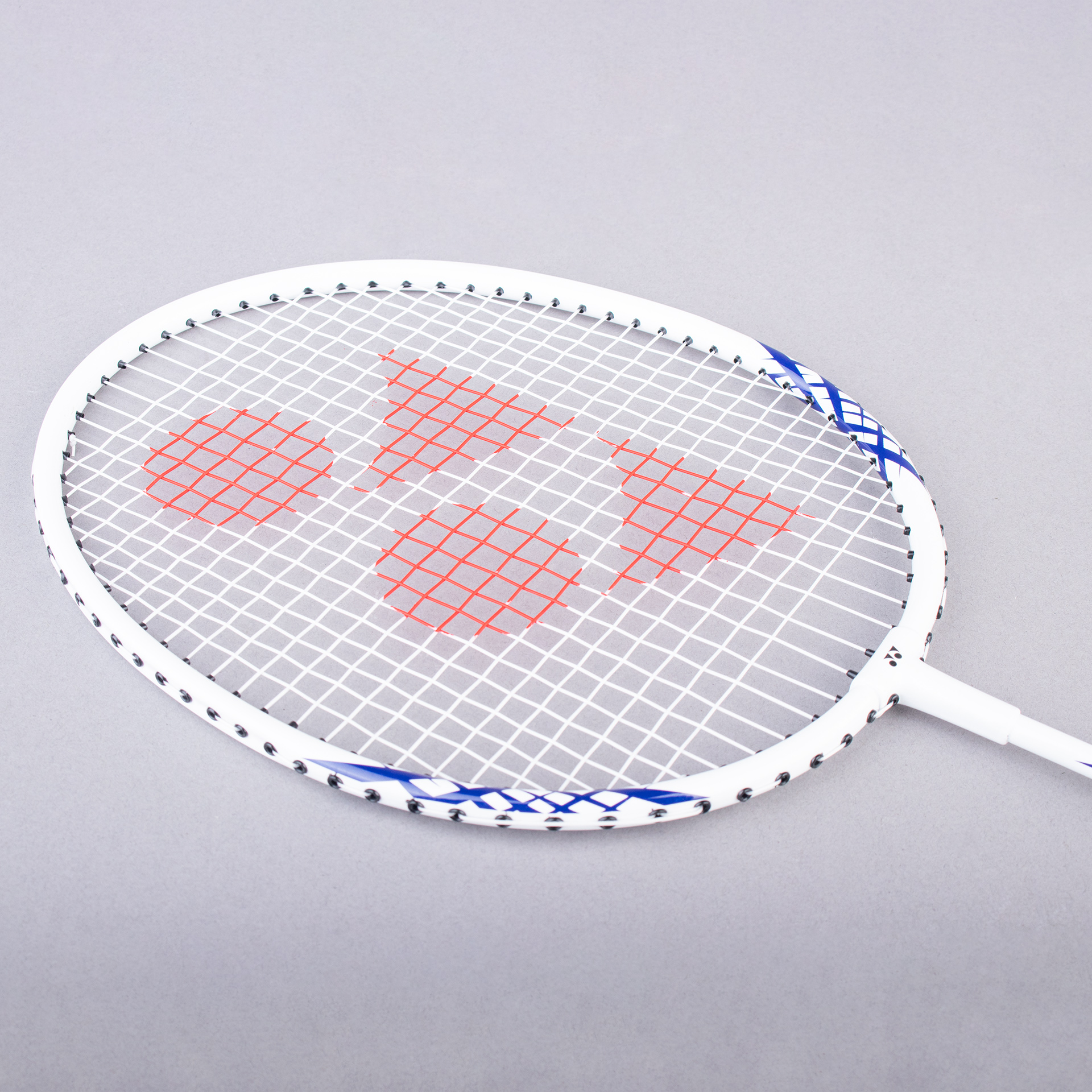RAQUETA BADMINTON YONEX BASIC 4000