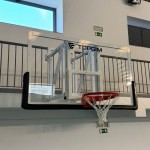 UNIDADE DE BASQUETEBOL OFICIAL COM REBATIMENTO LATERAL E AJUSTVEL EM ALTURA