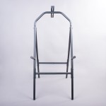 SOPORTE METÁLICO ALTO PARA ESTANTE DE TIRO CON ARCO
