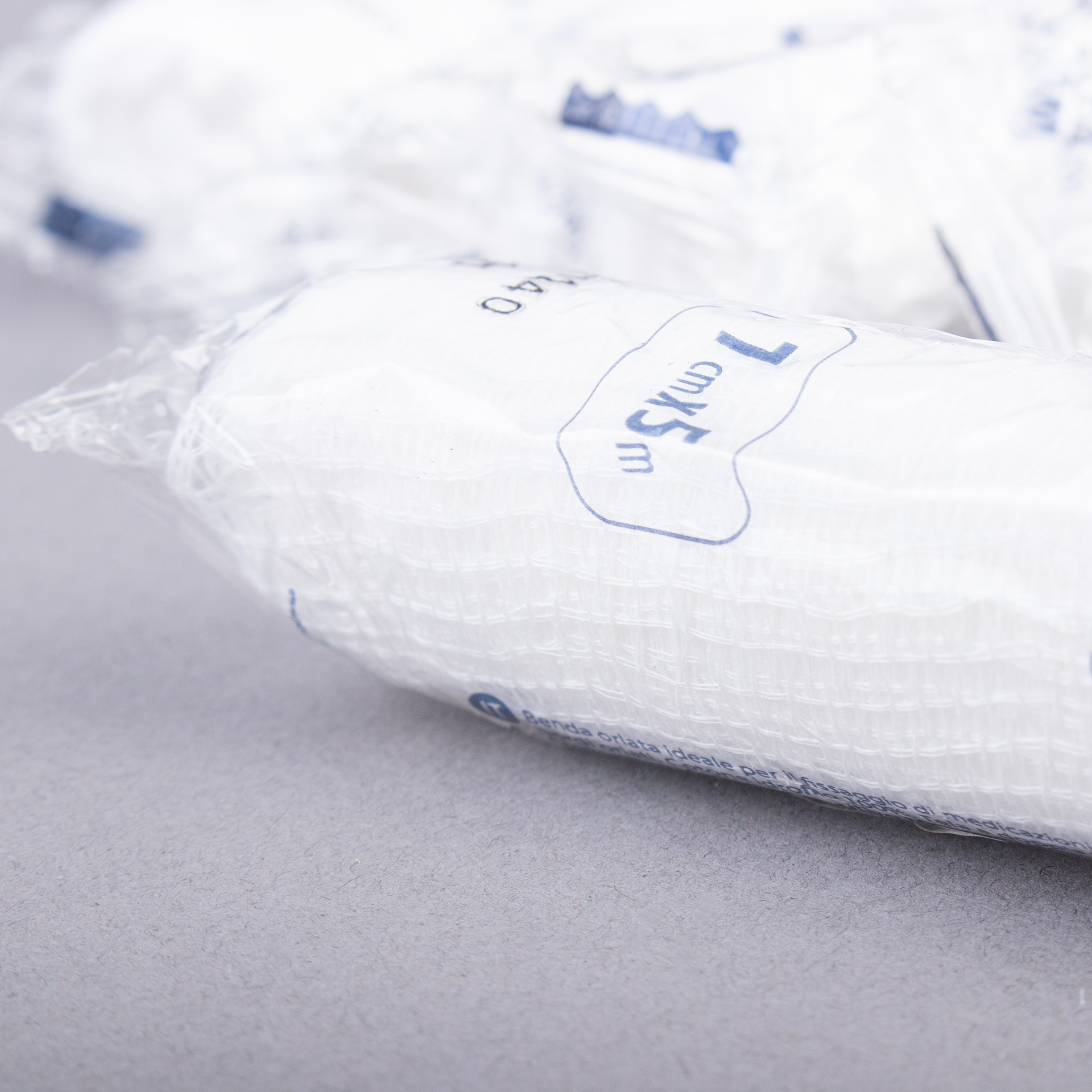 LOTE DE 5 BANDAS DE GASA