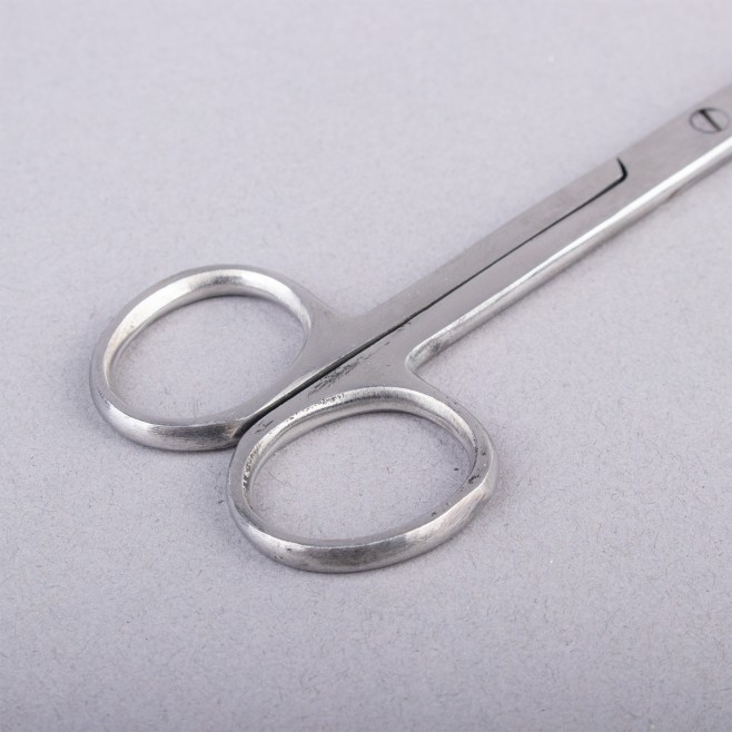 TIJERAS DE ENFERMERA