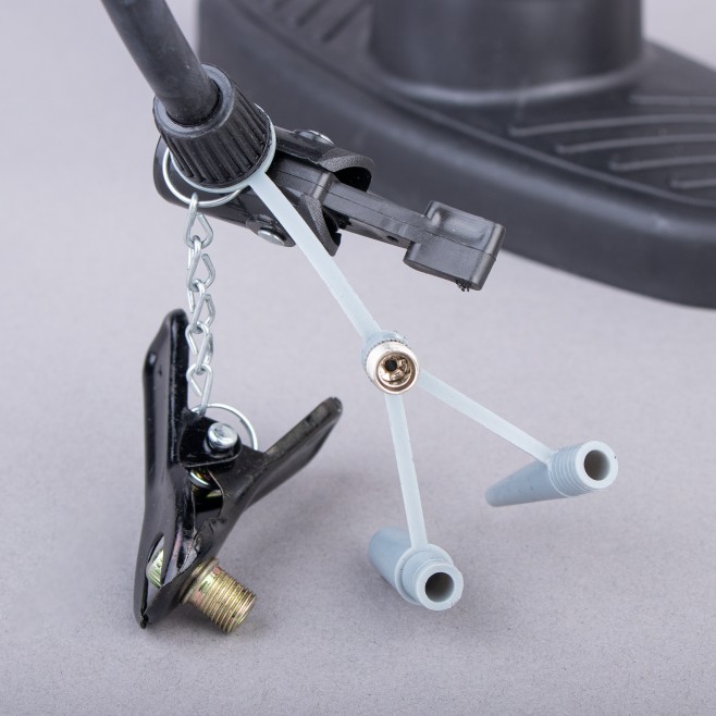 BOMBA VERTICAL CON MEDIDOR DE PRESIÓN