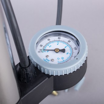 BOMBA VERTICAL COM MEDIDOR DE PRESSO