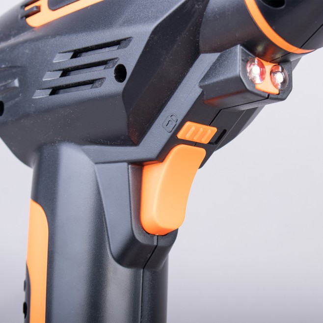 COMPRESOR PORTÁTIL CON PANTALLA LCD