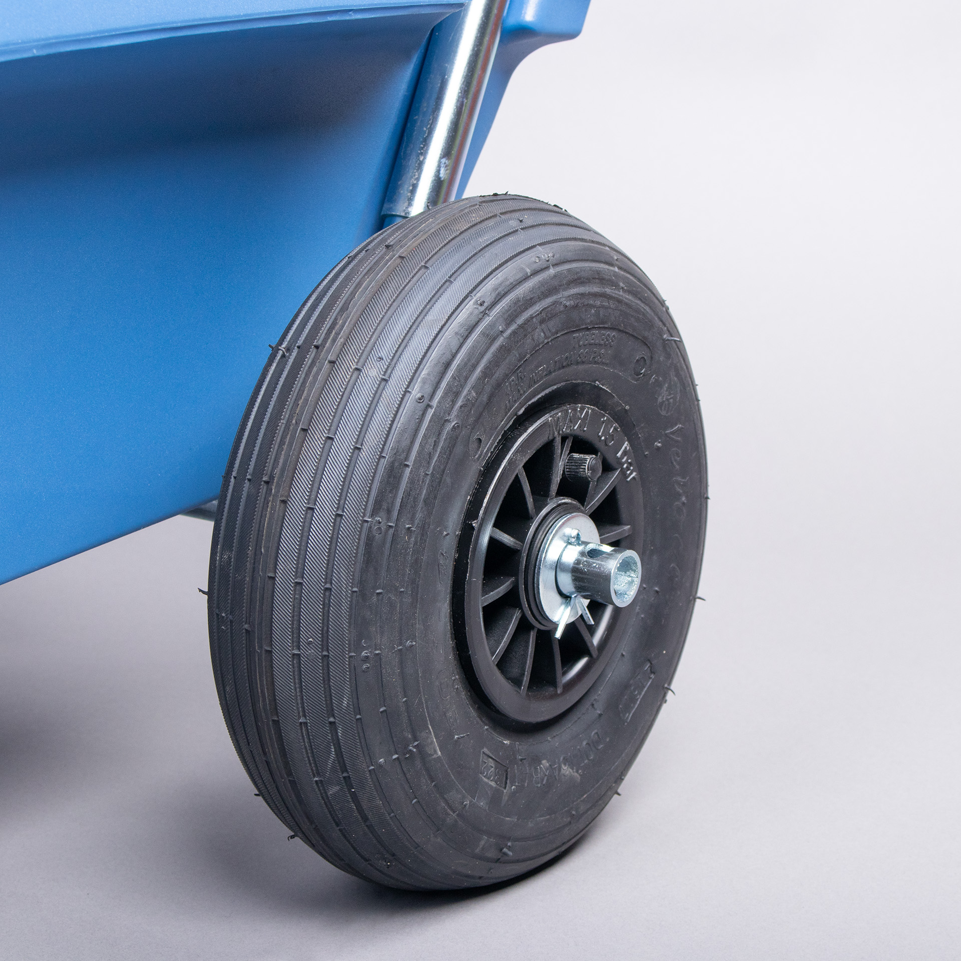 CAR FOR MARKING FOOTBALL FIELDS ROLLS