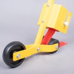 MÁQUINA PARA APLICAÇÃO DE FITAS ADESIVAS NOS PAVIMENTOS