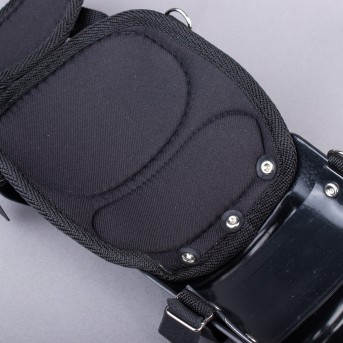 CATCHER BASEBALL LEG PROTECTION