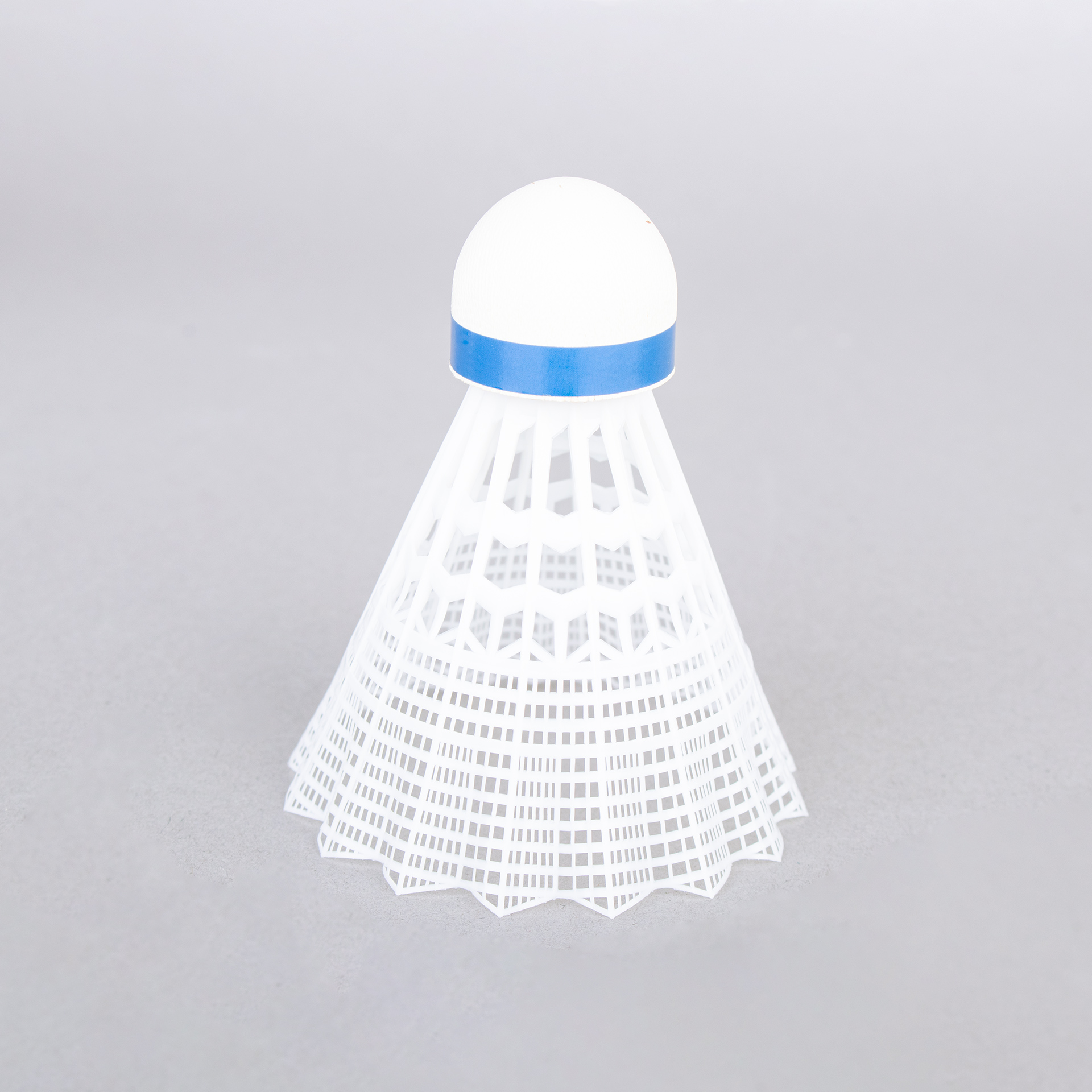 VOADORES YONEX MAVIS 600 (6 UNIDADES)