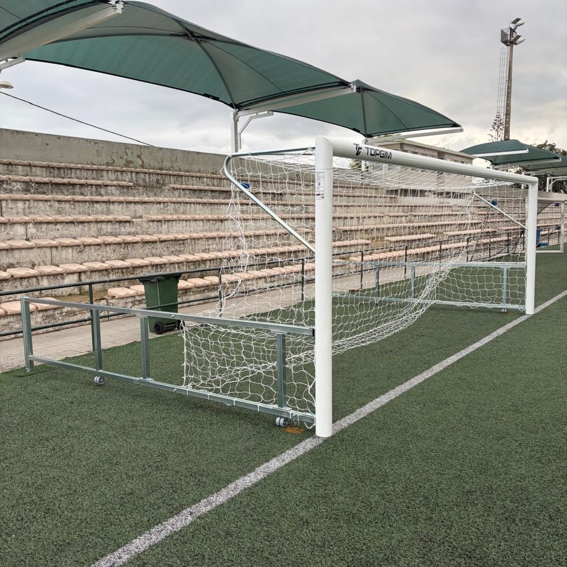 FOLDABLE FOOTBALL GOAL 7