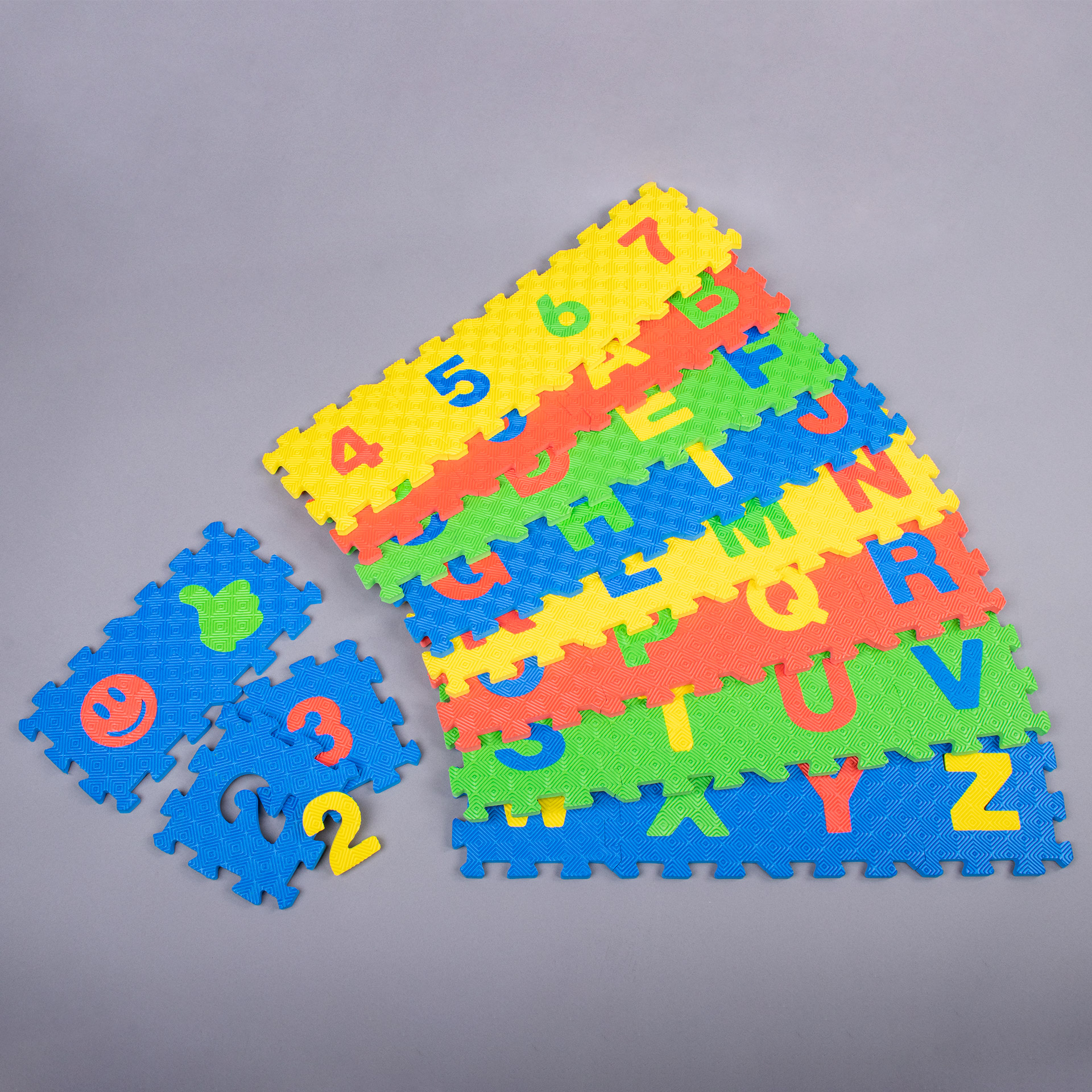 36-PIECE ALPHANUMERIC PUZZLE