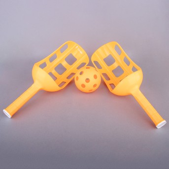 THROW AND CATCH GAME