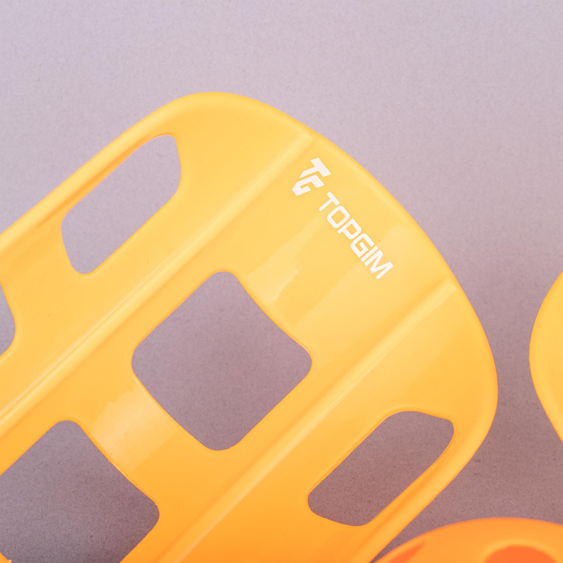 THROW AND CATCH GAME