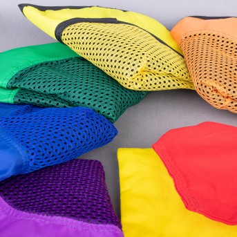 SET OF 6 THROW AND CATCH GAMES