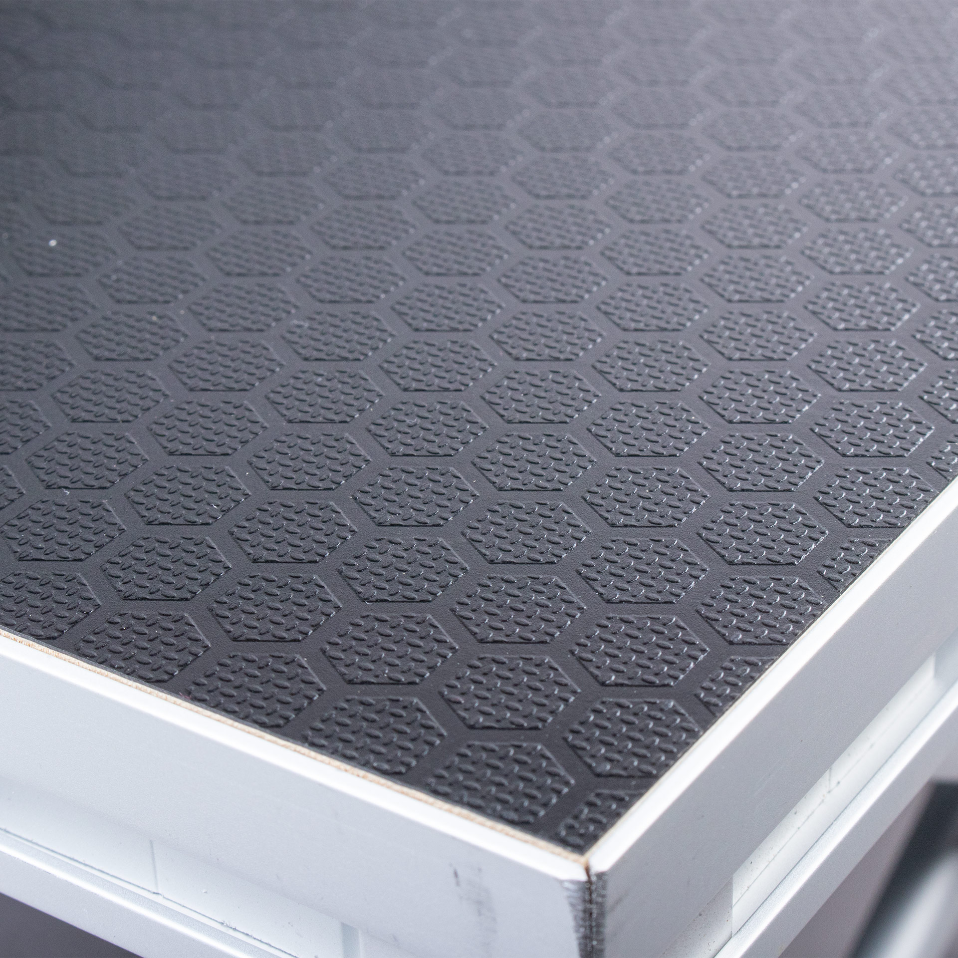 PORTABLE STAGE FOR FITNESS STUDIO OR EVENTS