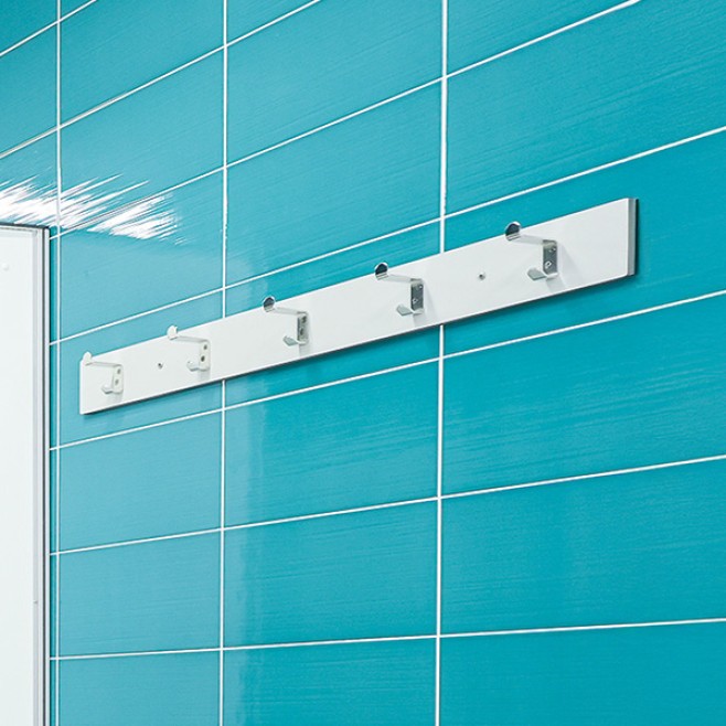 PHENOLIC RULER WITH ALUMINUM HANGERS - ml