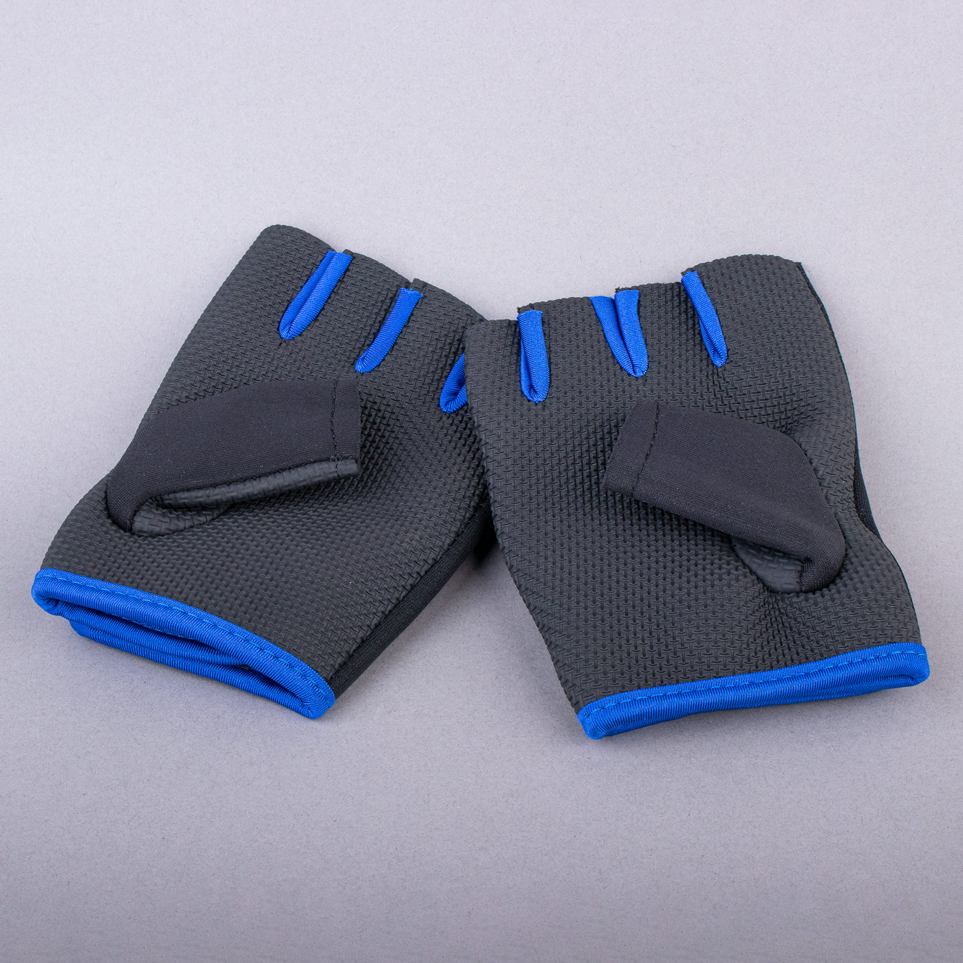 PAIR OF NEOPRENE/RUBBER BODYBUILDING GLOVES