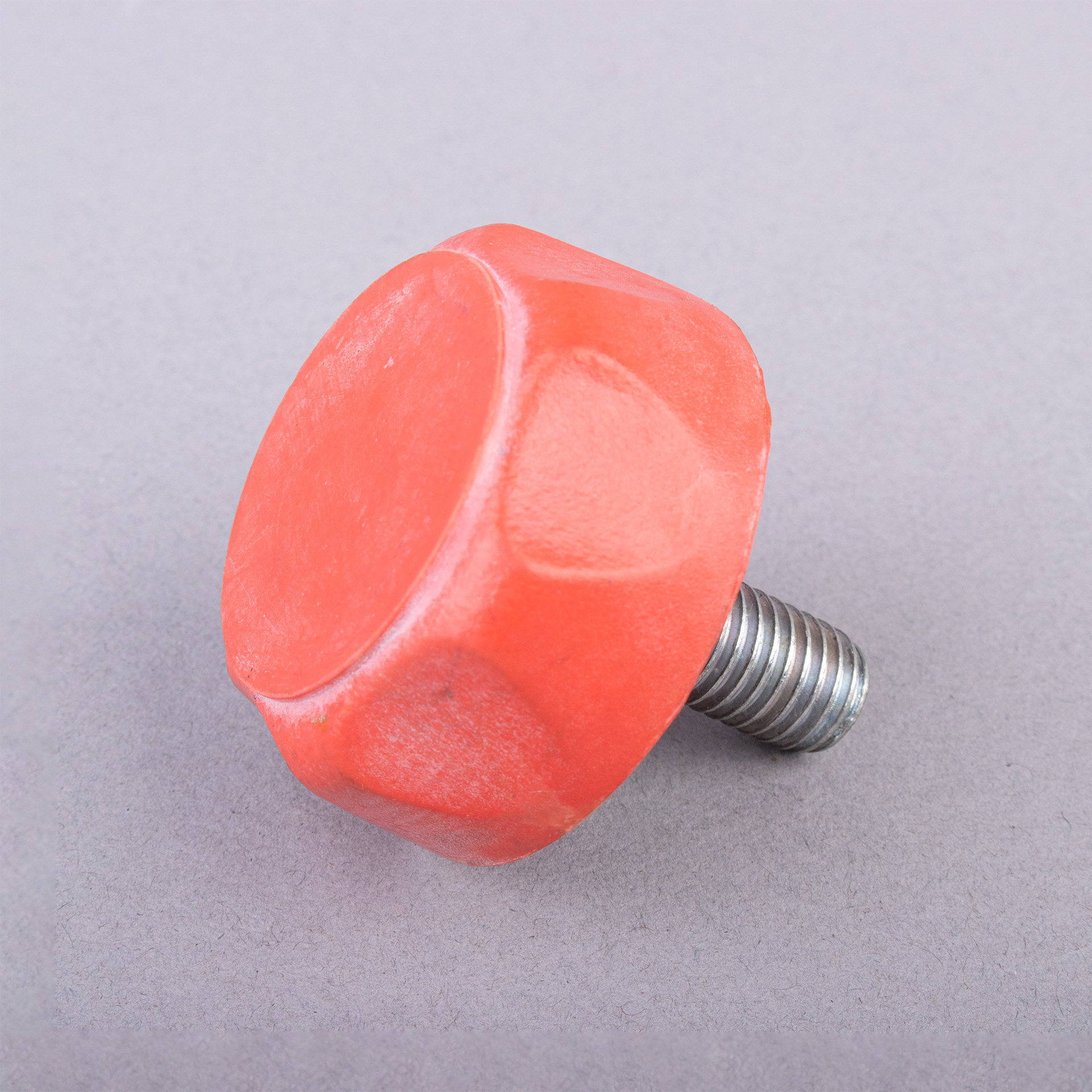 SCREW WITH RUBBER HANDLE 30mm