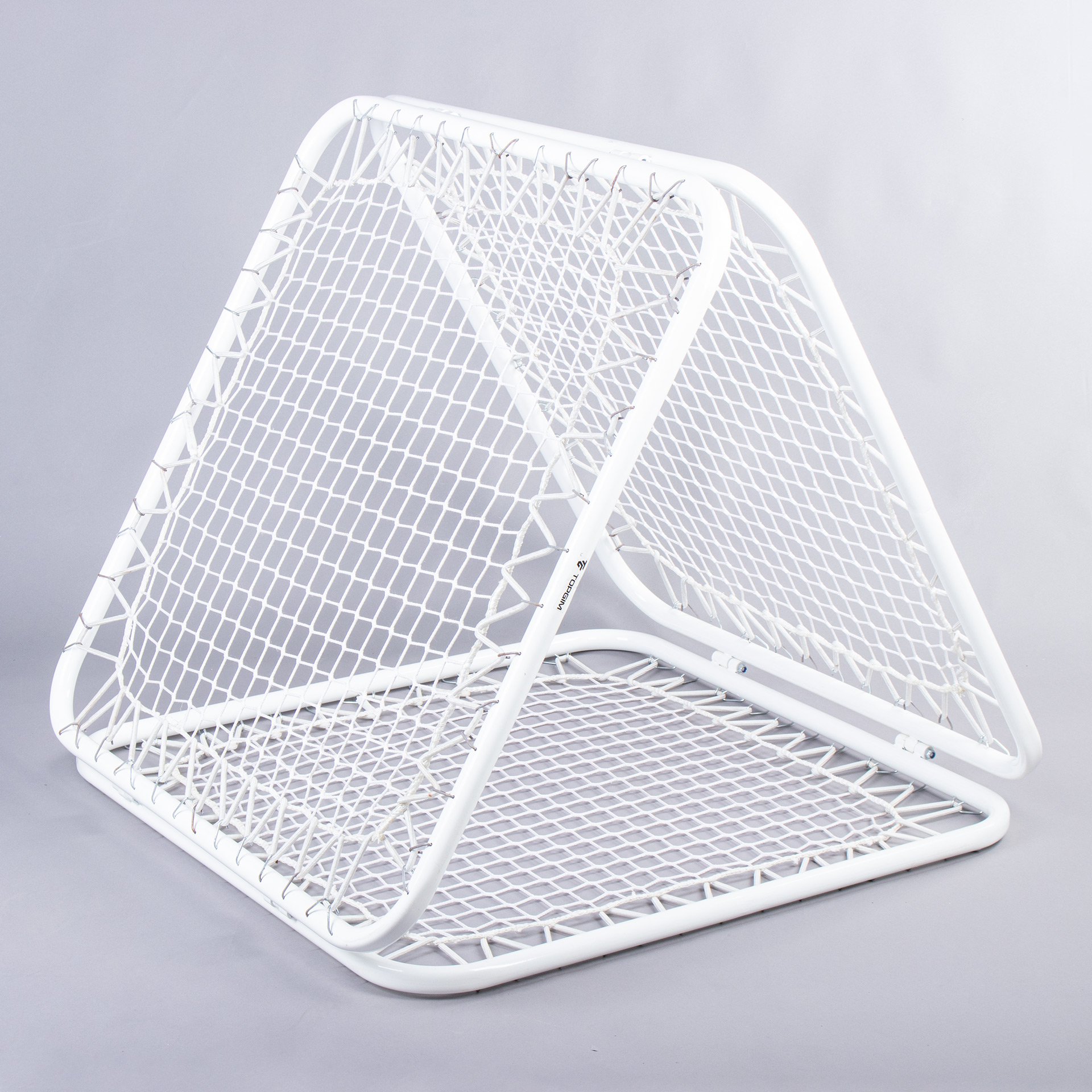 TRIANGULAR WALL FOR TRAINING