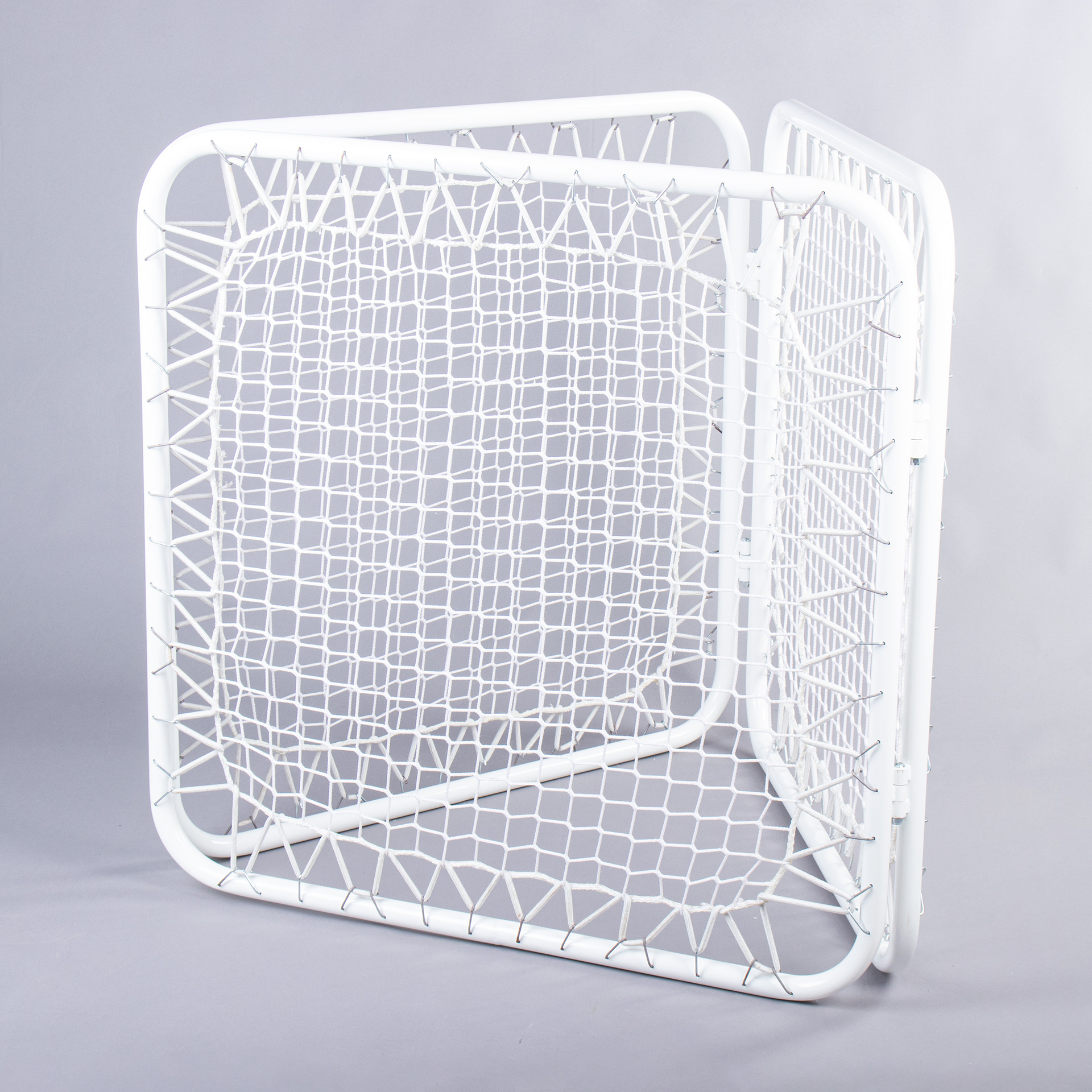 TRIANGULAR WALL FOR TRAINING