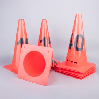 SET OF 8 NUMBERED CONES