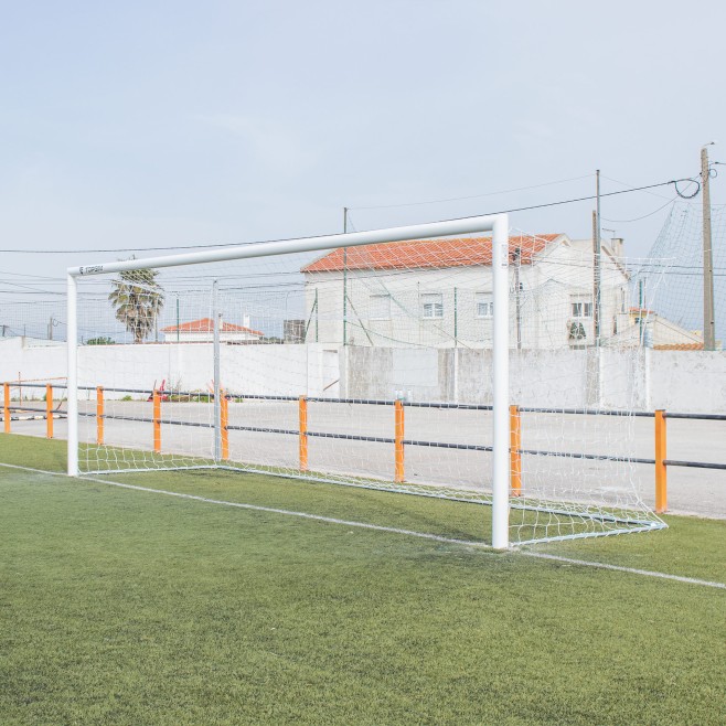 PROFESSIONAL FOOTBALL GOAL 11 BOX