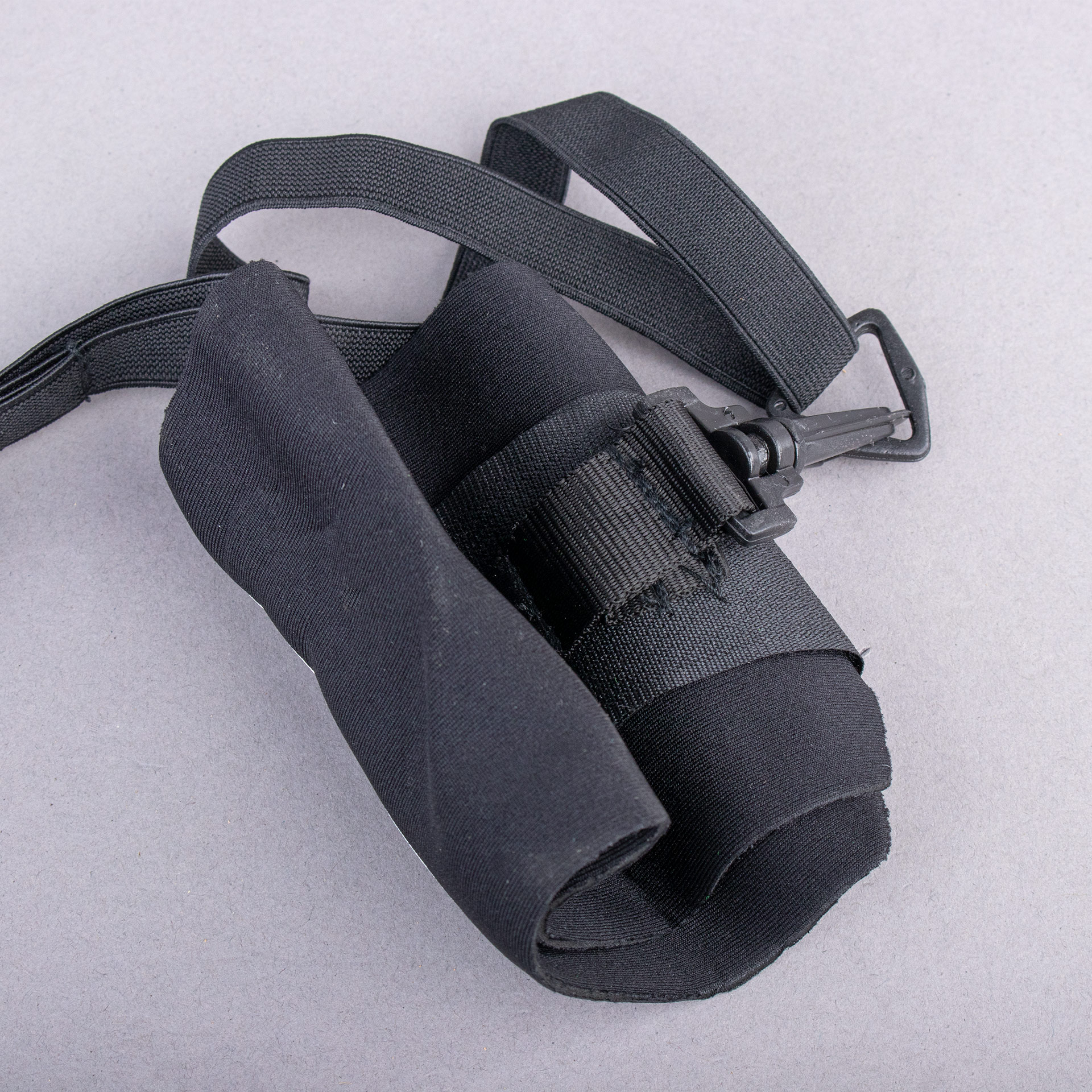 WRIST ELASTIC FOR BALL TRAINING