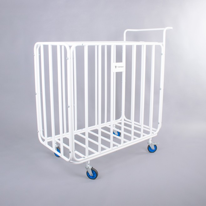 TROLLEY FOR STORING AND TRANSPORTING MATERIALS