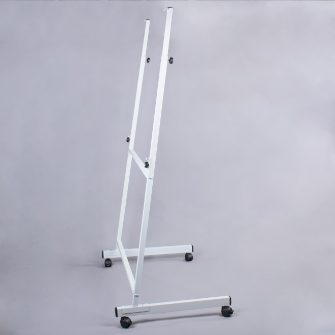 SIMPLE STAND WITH WHEELS
