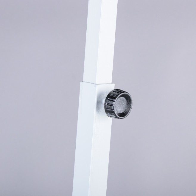 SIMPLE STAND WITH WHEELS
