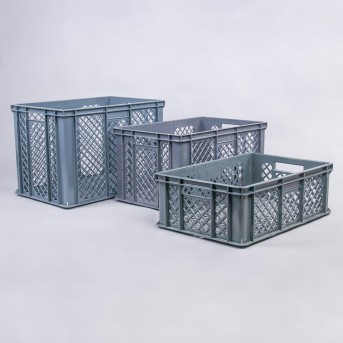 PLASTIC BASKET FOR STORING MATERIALS