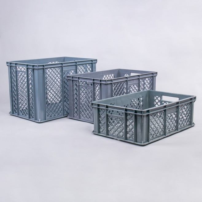 PLASTIC BASKET FOR STORING MATERIALS