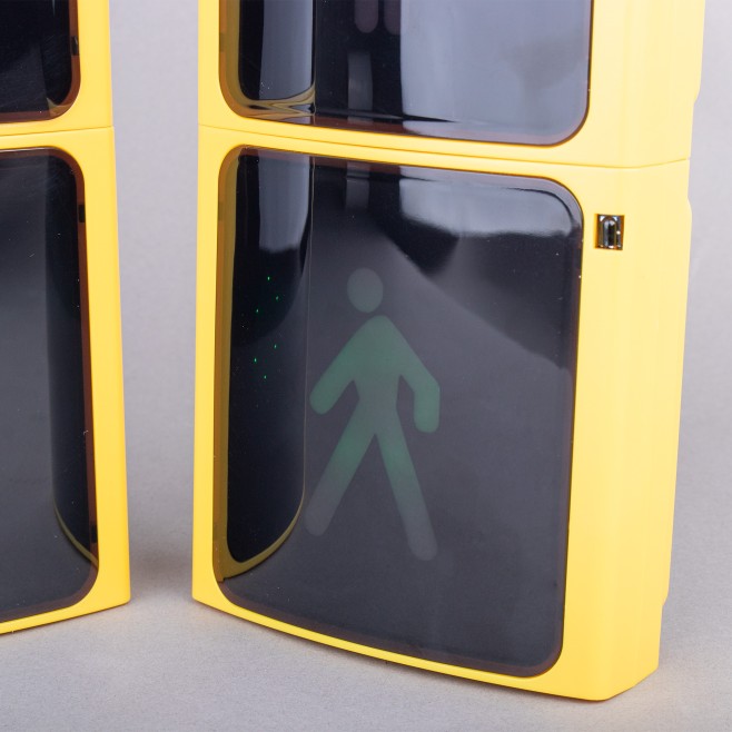 TRAFFIC LIGHT VEHICLES/PEDESTRIANS (WALL)